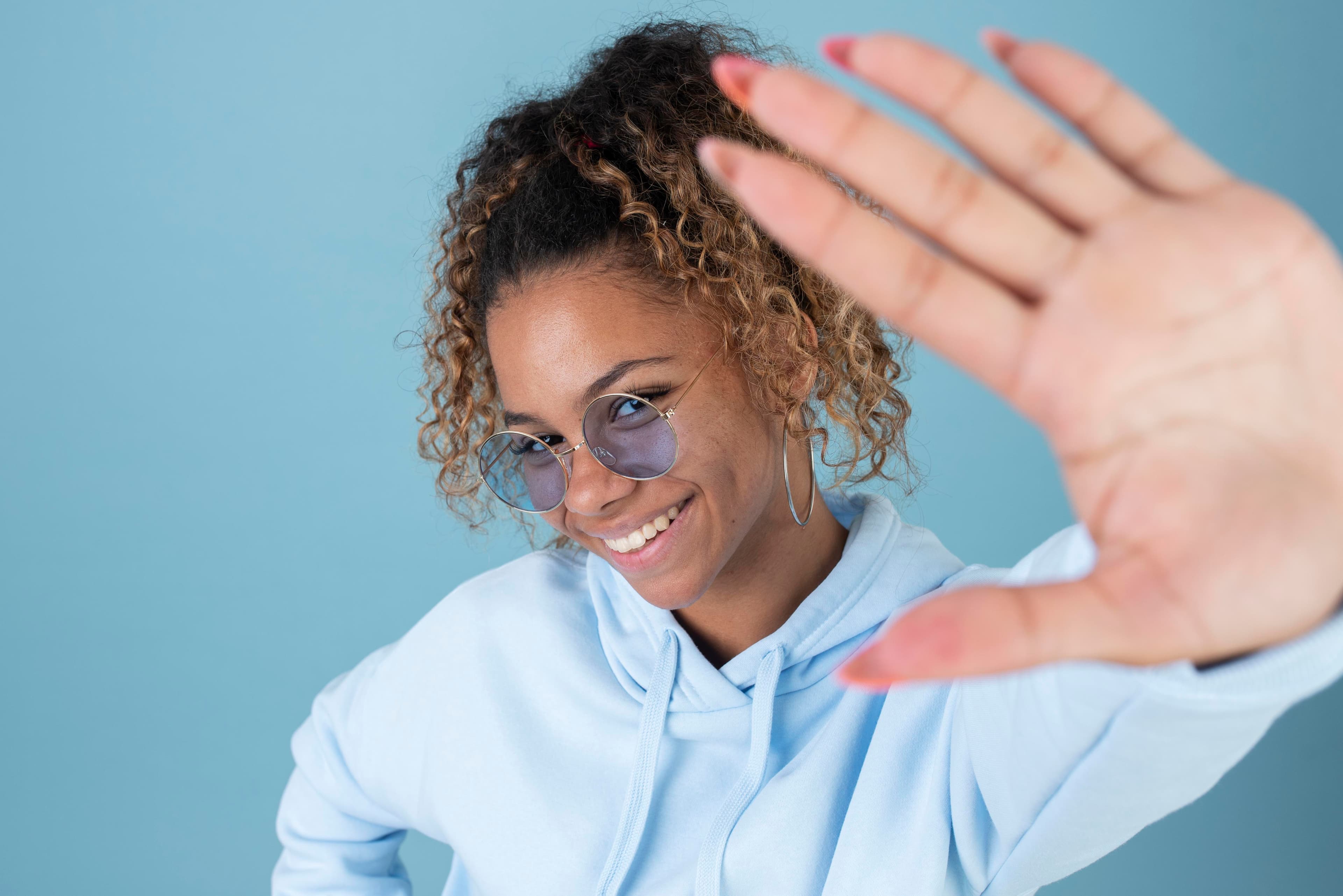 Happy woman with sunglasses